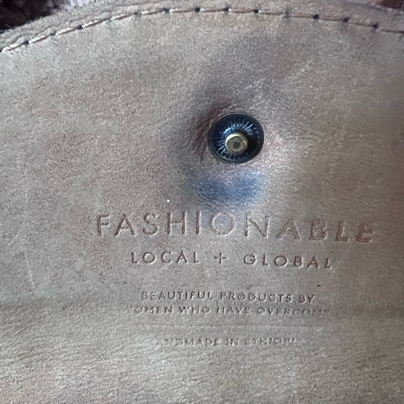 Able Tan Black Genuine Leather Trifold Wallet with Removable Coin Pouch USED - Picture 5 of 9